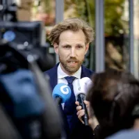 	Ολλανδία: Παραιτήθηκε ο υπουργός Παιδείας μετά τις καταγγελίες για "απρεπή συμπεριφορά"