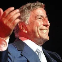 τονι μπενετ