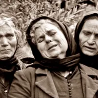 Ηπειρώτικο μοιρολόι: Ένα γιατρικό για τις πληγές της ψυχής – Ακούστε το