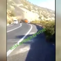 φλεγόμενο όχημα