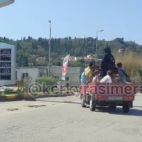 μαθητές σε καρότσα