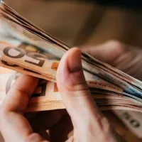 επίδομα χρήματα 1100 ευρώ