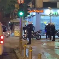 Αστυνομικοί στην πλατεία Βικτωριας