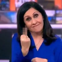 παρουσιαστρια