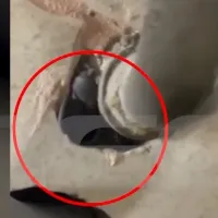 Κομμωτής έβλεπε γυμνές πελάτισσες με κρυφές κάμερες στις τουαλέτες 