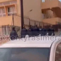 Εισβολή αστυνομικών σε δύο σχολεία στην Κέρκυρα