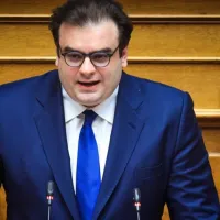 PIERAKAKIS