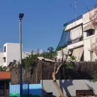καλλιθεα επικινδυνο κτηριο πλαι σε σχολειο