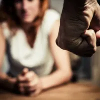 Στοπ στη βία κατά των γυναικών