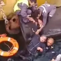 Γυναίκα στη θάλασσα