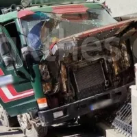 Θεσσαλονίκη: Φορτηγό έπεσε σε σπίτι