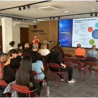 Μαθητές και εκπαιδευτικοί στη Φινλανδία