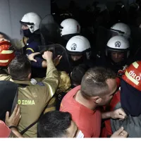 πυροσβεστες