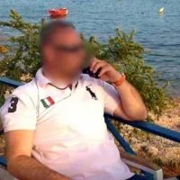 Αστυνομικός που ασελγούσε στη σύζυγο και τα παιδιά τους