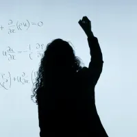 διωξ