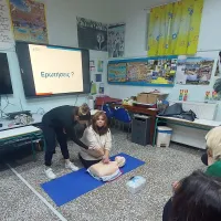Το Πανεπιστήμιο Πατρών εκπαιδεύει το Δημοτικό Σχολείο Καμινίων και το Νηπιαγωγείο Τσουκαλαιϊκων 