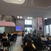 Γελ Χολαργού Erasmus