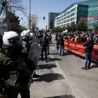 Πορεία στο λιμάνι της Θεσσαλονίκης με παρουσία ΜΑΤ