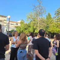 Γονείς, εκπαιδευτικοί και μαθητές σχολείων του Ηρακλείου, την Παρασκευή 13/6/2025 το απόγευμα, συναντήθηκαν στο πάρκο της οδού Καζαντζάκη (δίπλα στο 7ο Δημοτικό)