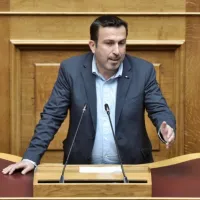 Στέφανος Παραστρατίδης