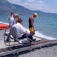 Ράμπα για χρήση από ΑΜΕΑ σε παραλία