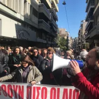 Συγκέντρωση διαμαρτυρίας για την αργία εκπαιδευτικού