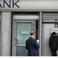 Μετρητά από ΑΤΜ