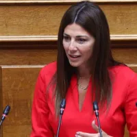 Σοφία Ζαχαράκη στη Βουλή