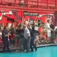 Σημαίες της Παλαιστίνης σε αγώνα βόλευ 