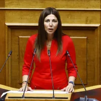 Σοφία Ζαχαράκη στη Βουλή