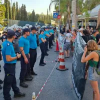 Διαμαρτυρία έξω από το αμερικανικό κολέγιο Deree