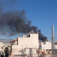 Φωτιά σε πλαστικά στου Ρέντη