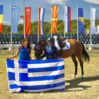  φοιτήτρια της Ιατρικής Σχολής, Καμπέρου Θανούλα – Δανάη, ανέβηκε στο βάθρο κατακτώντας χάλκινο μετάλλιο στους Βαλκανικούς Αγώνες Υπερπήδησης Εμποδίων