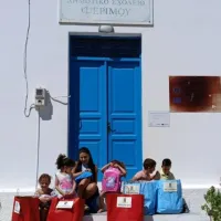 Αθηνά Σχοινά, εκπαιδευτικός στην Ψέριμο