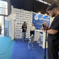 υποψήφιοι διδάκτορες του Τμήματος Ηλεκτρολόγων Μηχανικών και Μηχανικών Υπολογιστών παρουσίασαν στο περίπτερο του alfavita.gr στη ΔΕΘ το προηγμένο ρομποτικό σύστημα Thrax