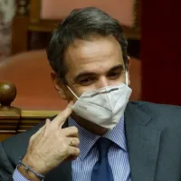Κυριάκος Μητσοτάκης με μάσκα