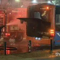 Θεσσαλονίκη: Φωτιά σε εν κινήσει λεωφορείο του ΟΑΣΘ (βίντεο)