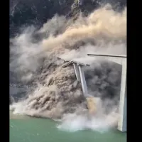 Κατάρρευση γέφυρας στην Κίνα