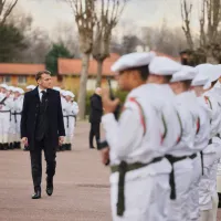 Ο Γάλλος πρόεδρος, Εμμανουέλ Μακρόν, επιτηρεί τον γαλλικό στρατό