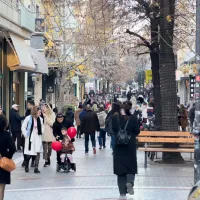 Αγορές στα καταστήματα από κόσμο την Πρωτοχρονιά 