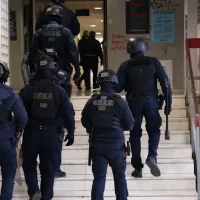 Ζωγράφου: Μεγάλη επιχείρηση της ΕΛΑΣ στις φοιτητικές εστίες του ΕΚΠΑ - Εικόνες