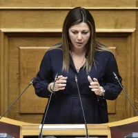 Η Υπουργός Παιδείας, Σοφία Ζαχαράκη στη Βουλή 