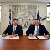 ΥΠΑΙΘΑ και ΕΚΠΑ ενώνουν δυνάμεις για τη Διά Βίου Μάθηση και την Εκπαίδευση Ενηλίκων