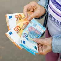 τα χρήματα της σύνταξης κρατάει συνταξιούχος