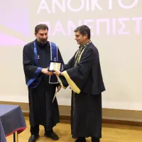Γιάννη Οικονομίδη