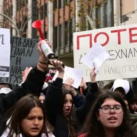 Μαθητές σε κινητοποίηση για τα Τέμπη