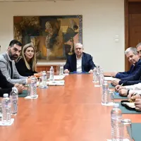 Συνάντηση βενζινοπωλών με τον Τάκη Θεδωρικάκο