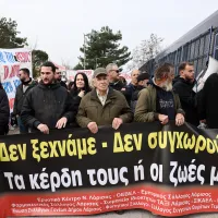 Συγκέντρωση διαμαρτυρίας στη δίκη για τα Τέμπη