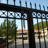 Κλειστά σχολεία