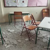 Πτώση ταβανιού σε σχολική αίθουσα στο Πόρτο Ράφτη